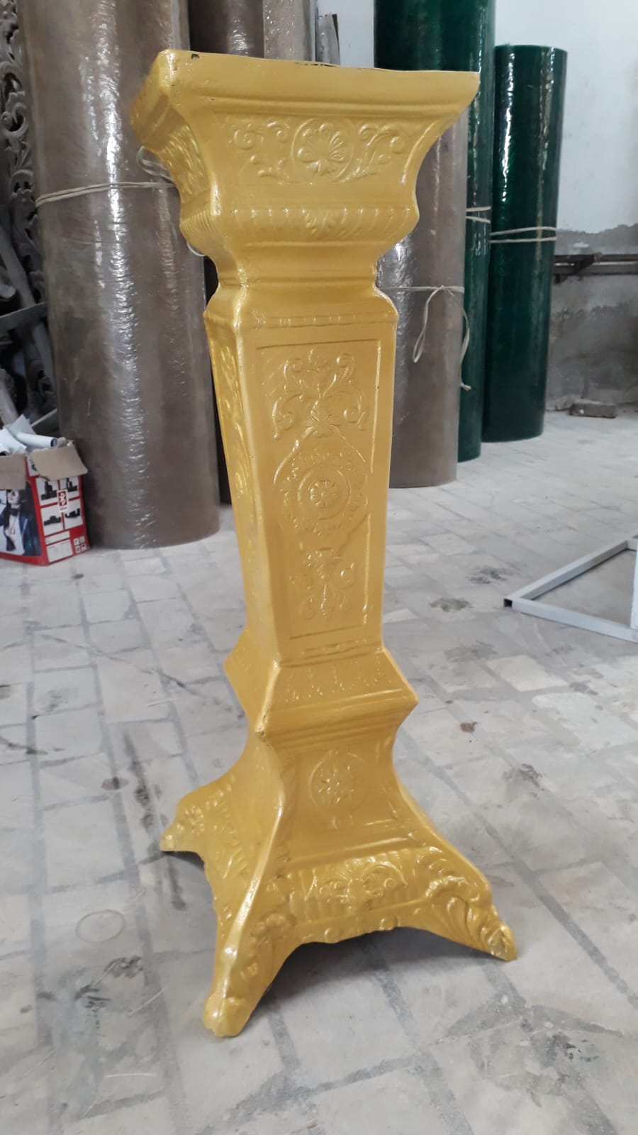 Curved Pillar for Walkway